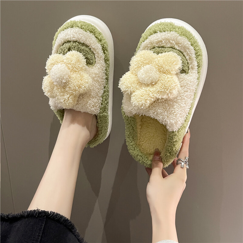 Zapatillas de algodón antideslizantes para mujer, zapatos cómodos de felpa a juego con colores de flores, moda de otoño e invierno, 2022