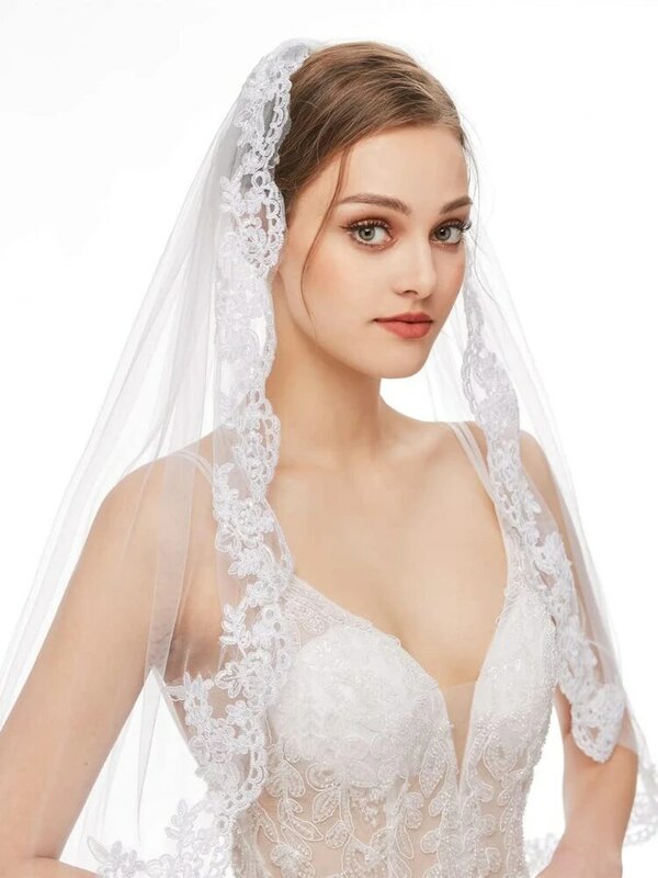 Bridal Veil Women's Simple Tulle Short Bachelorette Party Wedding Veil With Comb for Wedding Hen Party (1 Tier lace appliques)