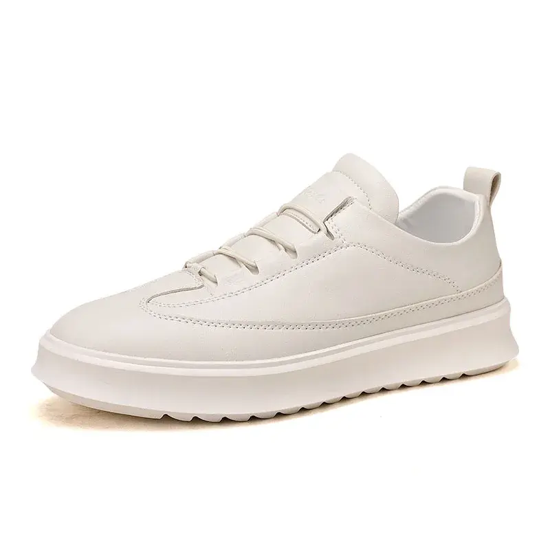 Sepatu minimalis kulit kasual pria, sneaker ringan luar ruangan loafer desainer datar anti selip mode 2024