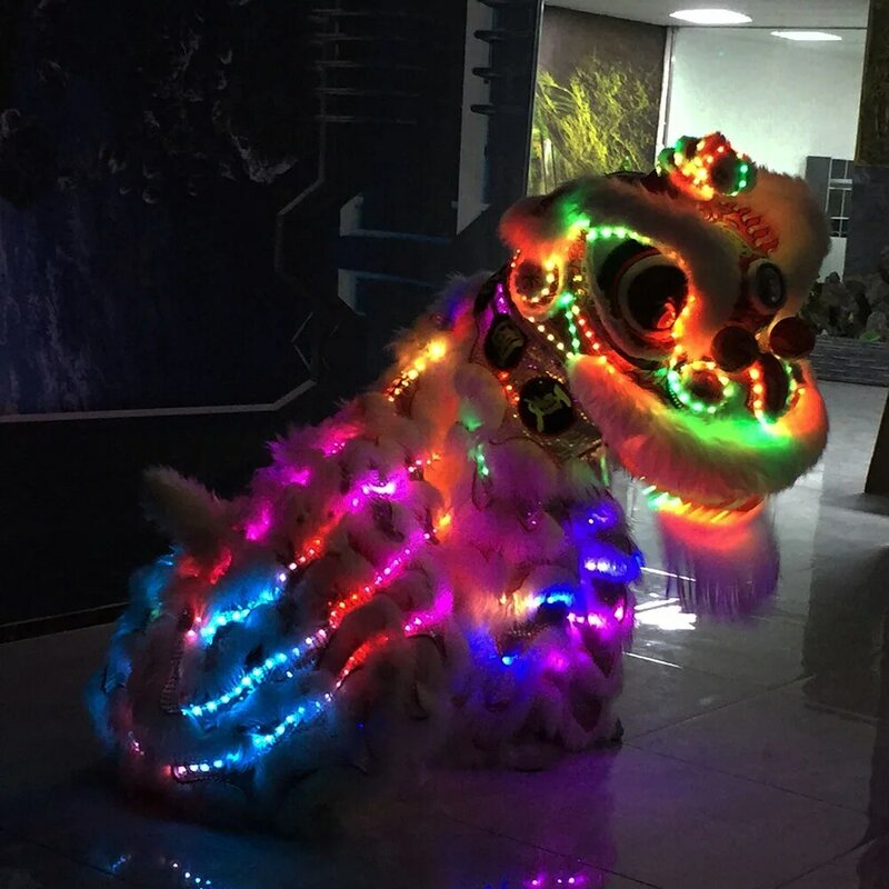 Halloween Weihnachten Neujahr zeigen traditionelle chinesische Volks löwen tanz leuchten südlichen Foshan Löwen Kostüm