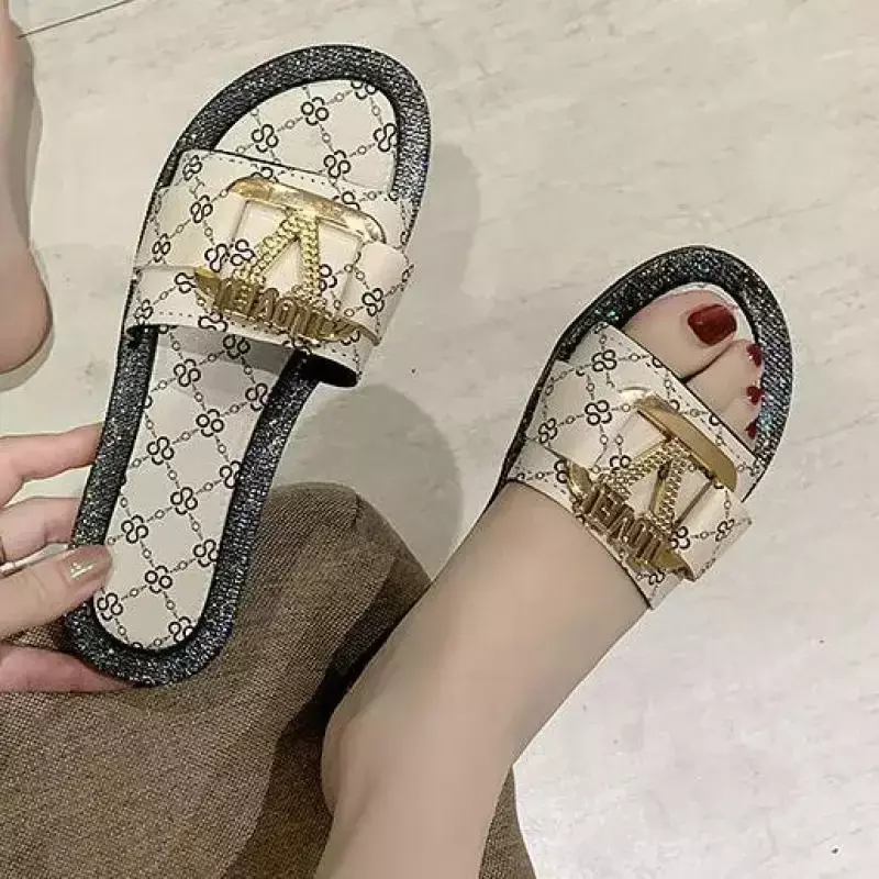 Slippers Women Flat Bottom Fashion All-match Sandals Woman Outer Wear Summer Non-slip Wear-resistant Pvc Soft-soled Lady Slipper