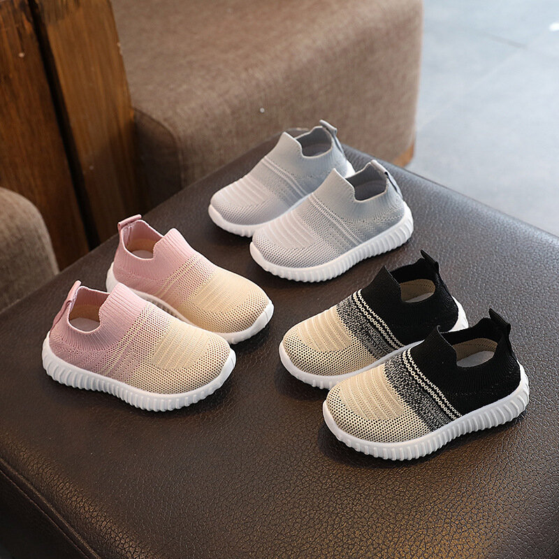 Sepatu kets bayi Fashion 2024, sepatu Sneakers datar jaring melar Solid bayi laki-laki dan perempuan
