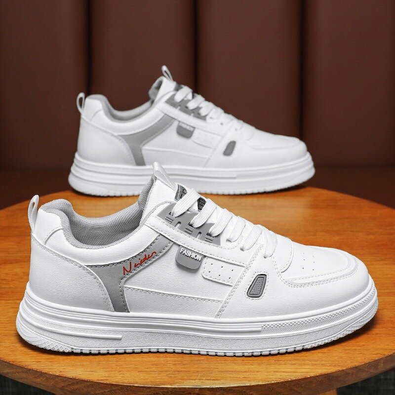 Sepatu kets bersol tebal untuk pria, sepatu Sneakers modis warna putih, sepatu Platform ringan bergaya baru untuk pria