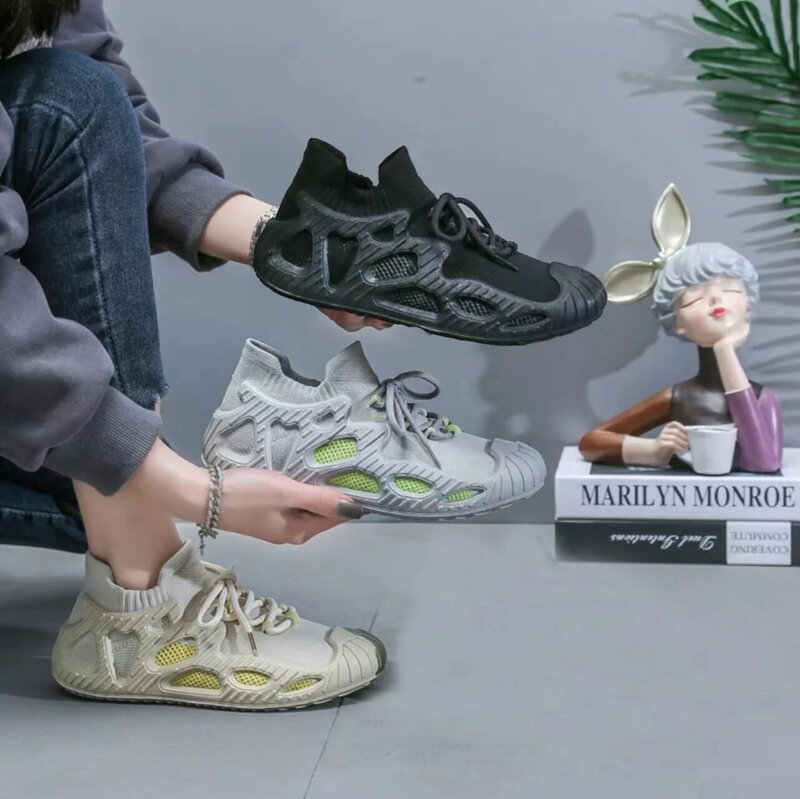 Zapatillas deportivas de malla transpirable para hombre, zapatos informales ligeros de talla grande, color blanco y negro, a la moda, para correr, 2023