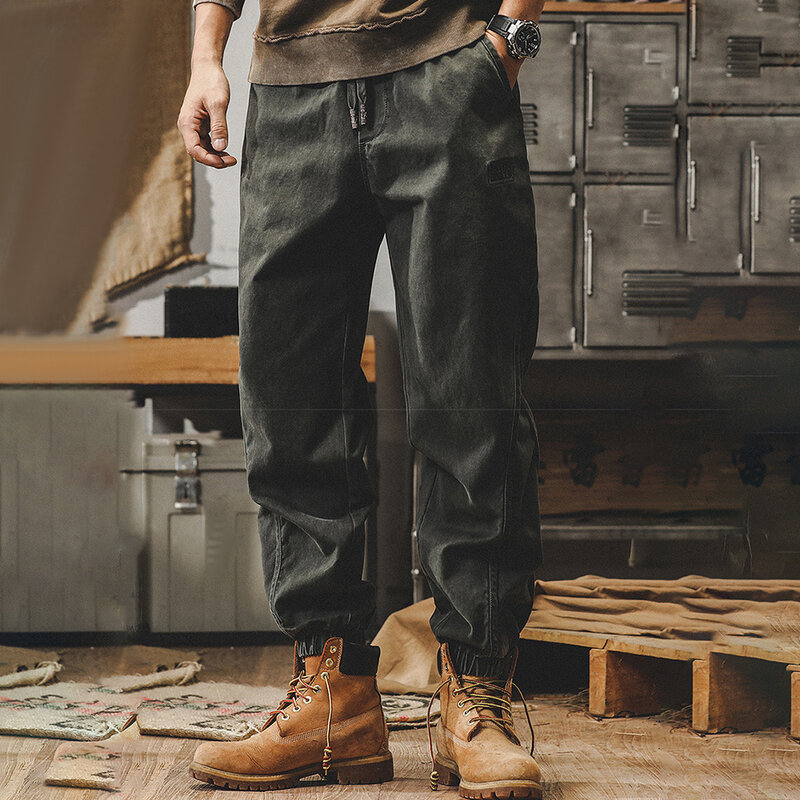 Pantalones casuales de color sólido para hombres de primavera y otoño Versión coreana Y2K Monos creativos británico de moda Pantalones rectos con múltiples bolsillos de estilo militar retro de calle alta estadounidense