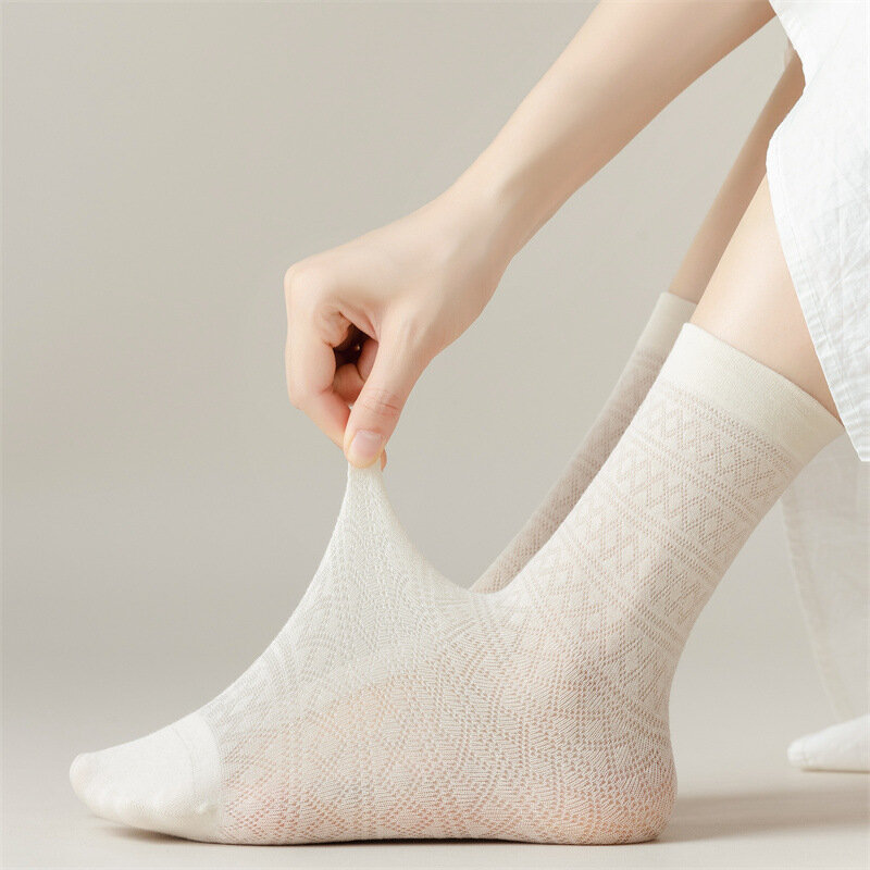 Frauen Socken Samt weich atmungsaktiv bunt locker kein Pilling Eis dünn lose Socken Mode Mädchen Sox College-Stil einfarbig
