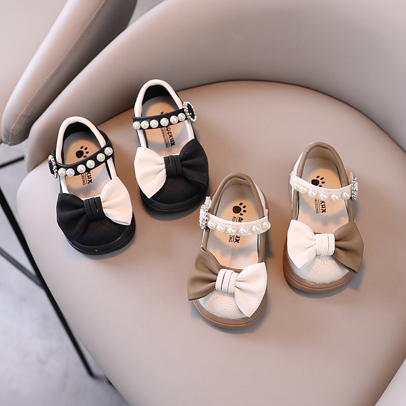 Sepatu kulit anak perempuan, sepatu jalan bayi lembut modis Musim Semi dan Gugur