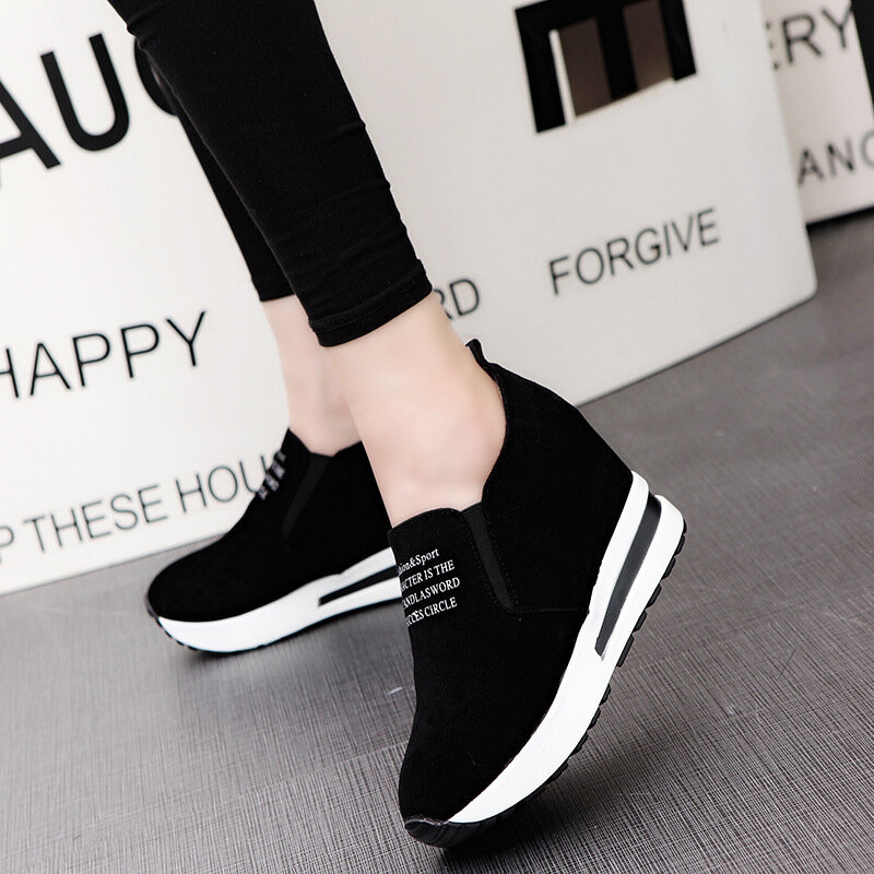 รองเท้าลำลองของผู้หญิงใหม่ฤดูใบไม้ร่วงรองเท้าผ้าใบรองเท้าใส่เดินแพลตฟอร์มรองเท้าลำลอง PU ขนาด35-41