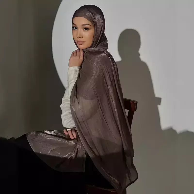 Großhandel Premium Schimmer Seide Satin Hijab Schal Frauen Luxus Medine Seide Schleier muslimische Frauen Hijab glänzenden Schal Frauen Schals