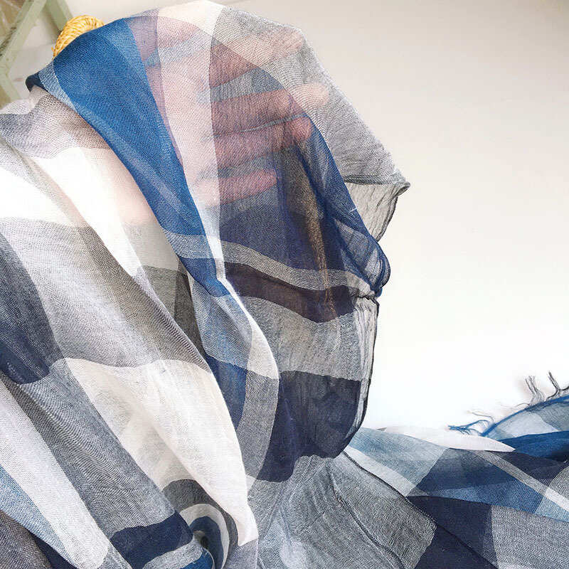 Японский популярный дизайн, шелковый Элегантный шарф в клетку, Мягкие Модальные длинные шарфы, Воздухопроницаемый тонкий шарф для женщин