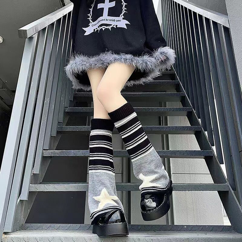 Kaus kaki wanita Gothic Y2K Aksesori bergaris bintang penghangat kaki kaus kaki rajutan anak perempuan Pelindung kaki stoking longgar pas penutup kaki