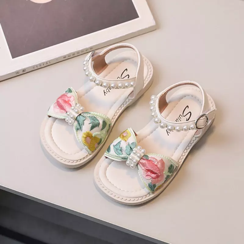 Sandalias planas con perlas para niñas, zapatos de verano, estilo playero, bordadas, con correa en el tobillo, a la moda