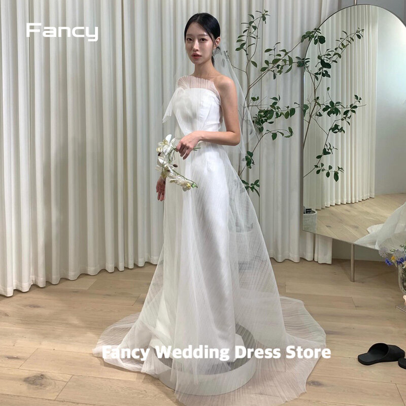 Fancy Elegant Strapless A Line Wedding Dress Korea Photo Shoot Sleeveless Tulle Bridal Gown Scalloped Bridal Dresses Custom Made