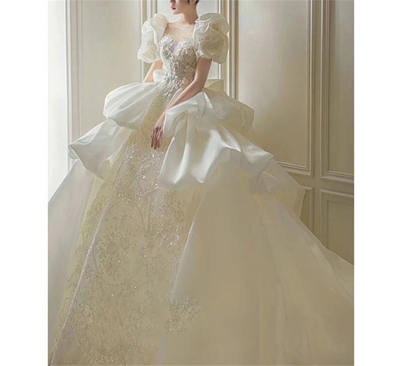 Kobiety suknia ślubna satynowa suknia ślubna księżniczka luksusowa odpinana na szyję Crystal 3D kwiatowa aplikacja suknia ślubna Robe De Mariée