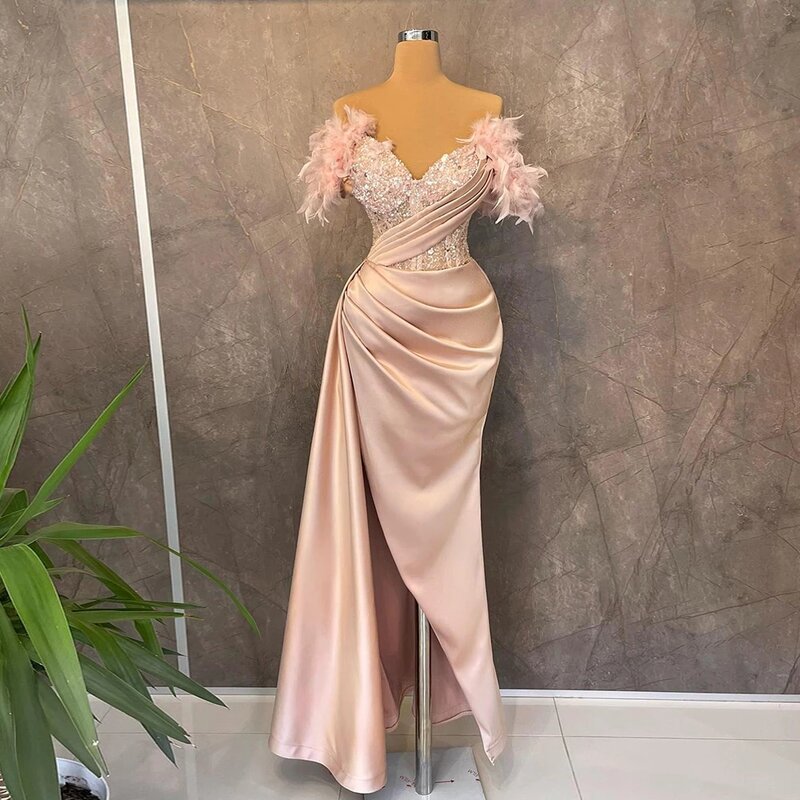 2023 Coral Pink Evening Dresses Mermaid Sparkly Feather Off The Shoulder Split Side Formal Prom Gowns Robes De Soirée فس