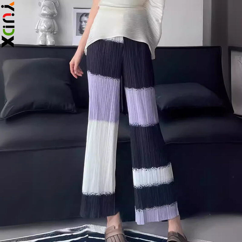Плиссированные простые темпераментные повседневные брюки Miyake с цветным блокировкой, свободные узкие модные женские брюки для девяти минут, лето 2024