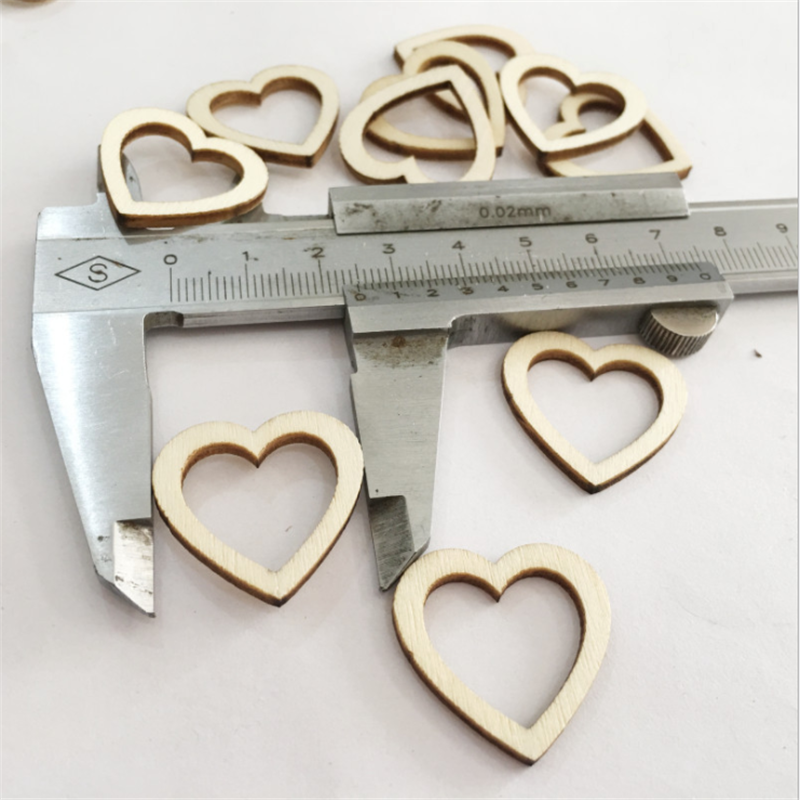 Hot Koop 100Pcs Populaire Hollow Love Heart Houten Diy Ambachtelijke Laser Cut Versiering Craft Decor Ornamenten Bruiloft Decoratie