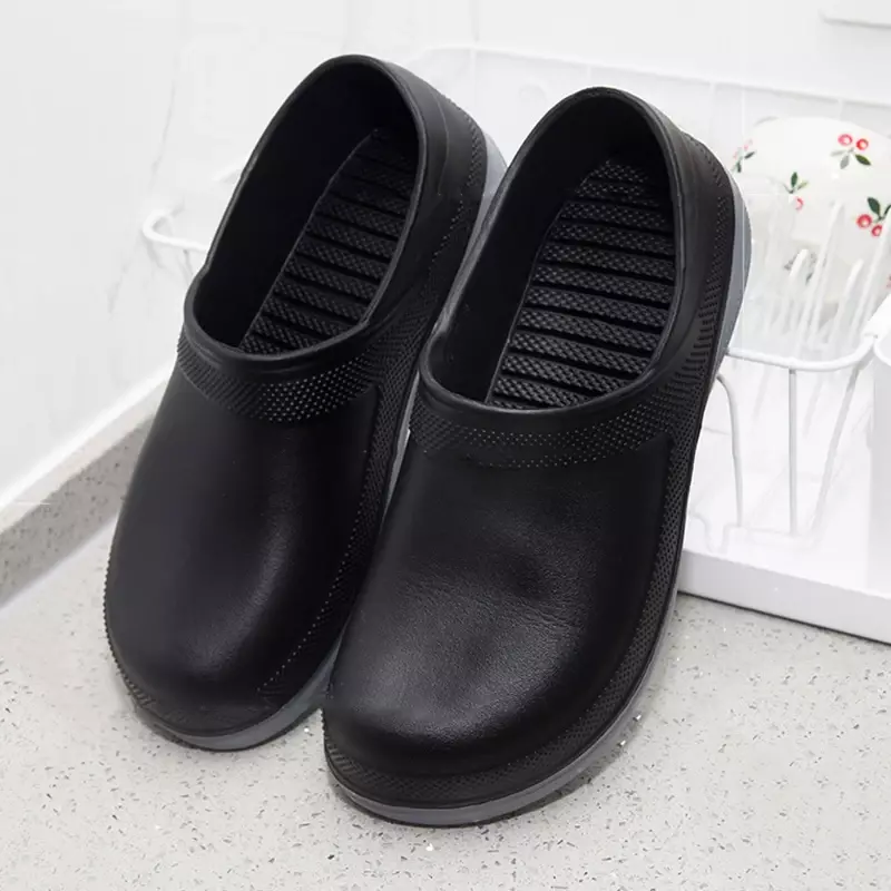 รองเท้าเชฟชายรองเท้ากันลื่นในห้องครัวกันน้ำสำหรับผู้หญิงรองเท้าทำงานกลางแจ้งรองเท้าร้านอาหาร Master ขนาดพิเศษ49