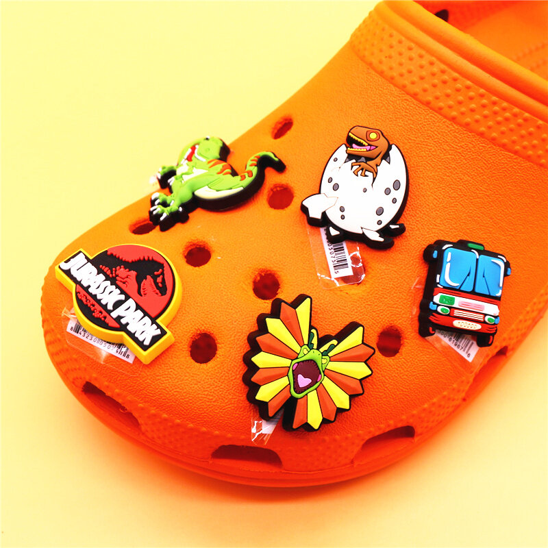 Originale 1 pz dilofosauro PVC ciondoli per scarpe accessori decorazioni dinosauri giurassici Bus Designer clip per scarpe fibbia regali per bambini