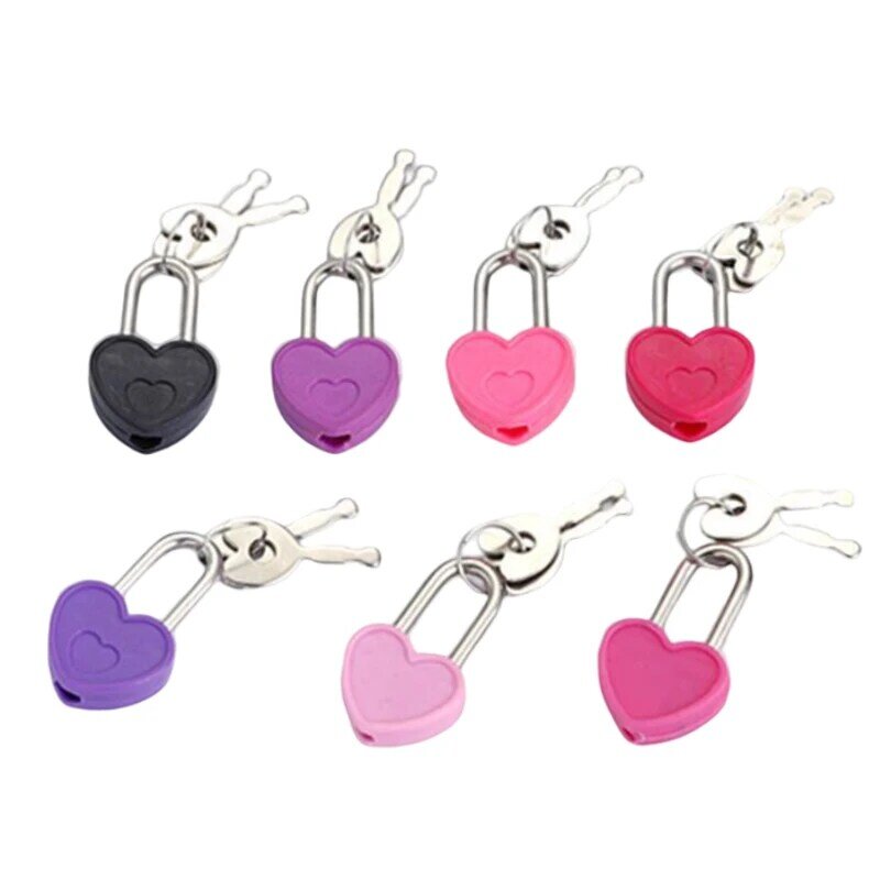 1 buah casing plastik Mini gembok bentuk hati Gembok Mini dengan 2 kunci kunci untuk kotak perhiasan buku harian koper warna acak