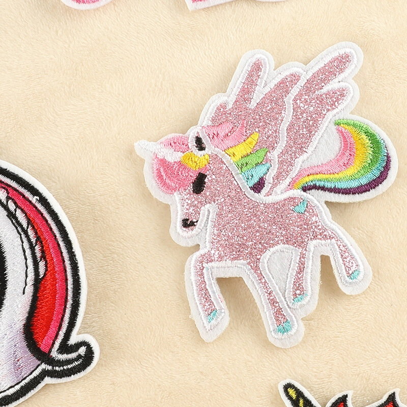 Desenhos animados Animal Unicorn Embroidery Badge, DIY Tecido Adesivo, Etiqueta de Calor para Pano, Jeans, Saia, Ferro Rápido, Costurar, Patch Adesivo, Quente, 2024