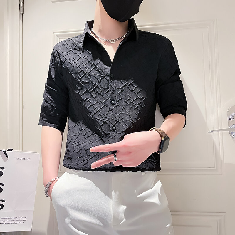 Летняя популярная одежда из жаккарда с надписью в Корейском стиле, модные однотонные мужские рубашки с рукавом до локтя, трендовая приталенная Мужская рубашка с лацканами, уличная одежда