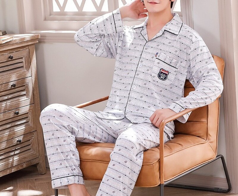 Frühling Herbst und Winter gestrickt aus massiver Baumwolle Herren Pyjama bedruckte Strickjacke Polo Kragen Langarm Home Set