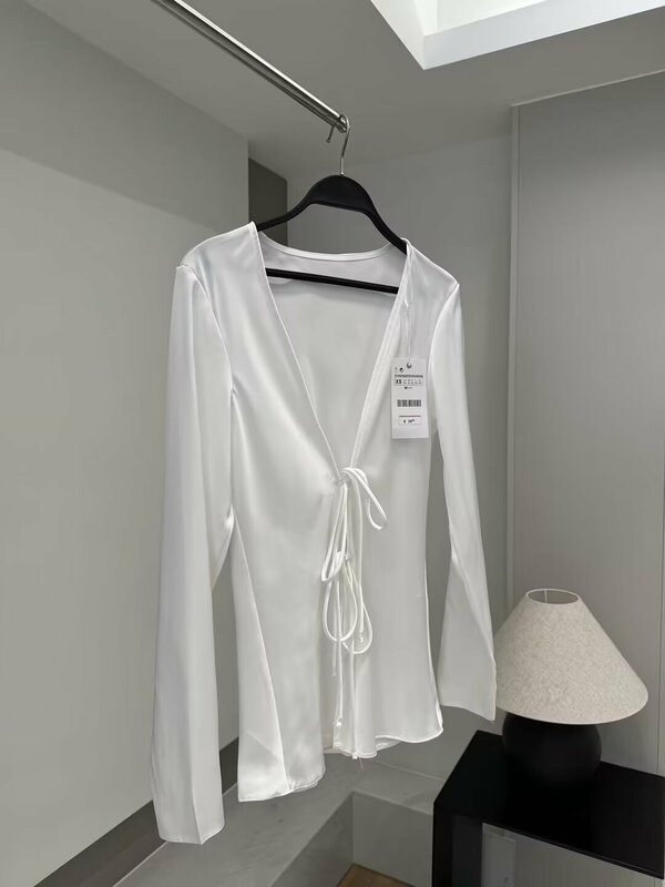 Camisa de manga larga con textura satinada para mujer, Camisa ajustada con lazo, cuello en V, informal, retro, top Chic, nueva moda