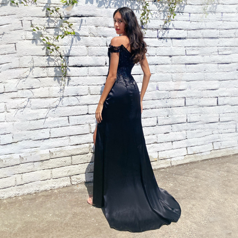 Sweetheart Off Shoulder Lace Appliques Side Split Satin Evening Gowns Formal Party Dress 2023 Sexy Black Prom Dresses