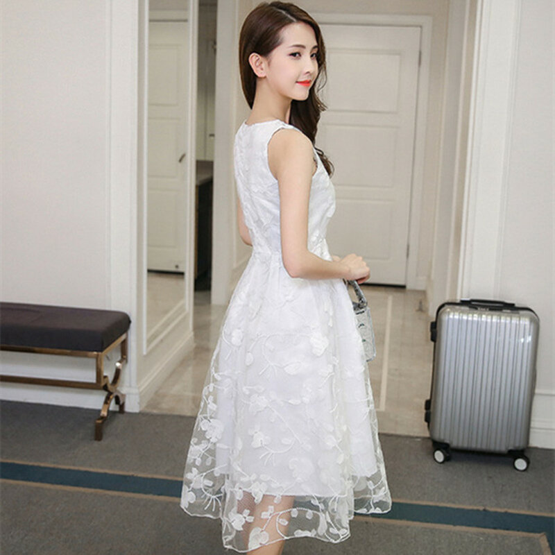 2024 Korean Edition Lace Dress Spring/Summer Sleeveless Mid Length Slim Fit Women's Small Fresh Eugen Dress