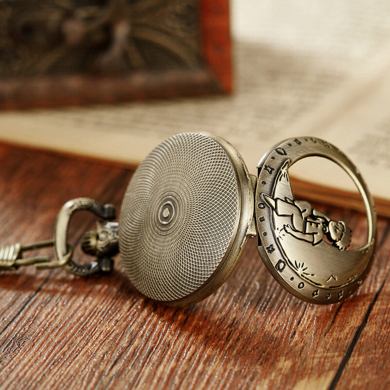 Reloj de bolsillo de cuarzo para hombre y mujer, pulsera de mano de lujo con diseño de calavera y flores grabadas, Colgante con cadena Fob