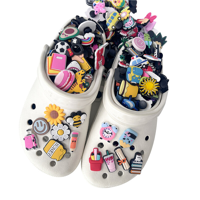 Commercio all'ingrosso casuale 20-100 pezzi Cartoon Animal Shoe Charms derazioni per Croc Charms Jibz accessori per scarpe fibbia bambini regali di natale