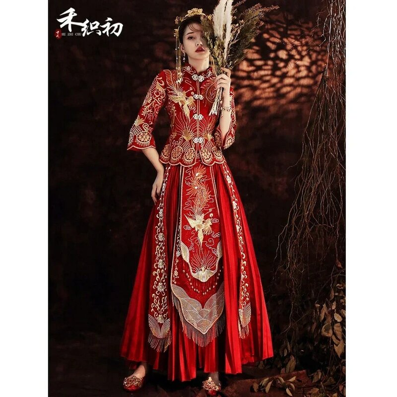 Gaun pernikahan bordir kualitas tinggi Tiongkok tradisional pakaian Xiuhe berlipat merah pengantin wanita pakaian kawin Cheongsam bergaya halus Retro