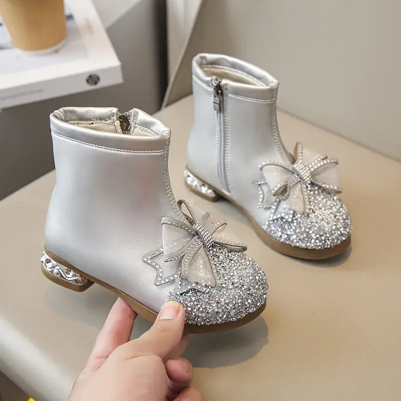 Botas de cuero para niñas, botines individuales informales a la moda de princesa, botines de mariposa con diamantes de imitación de cristal, Otoño e Invierno