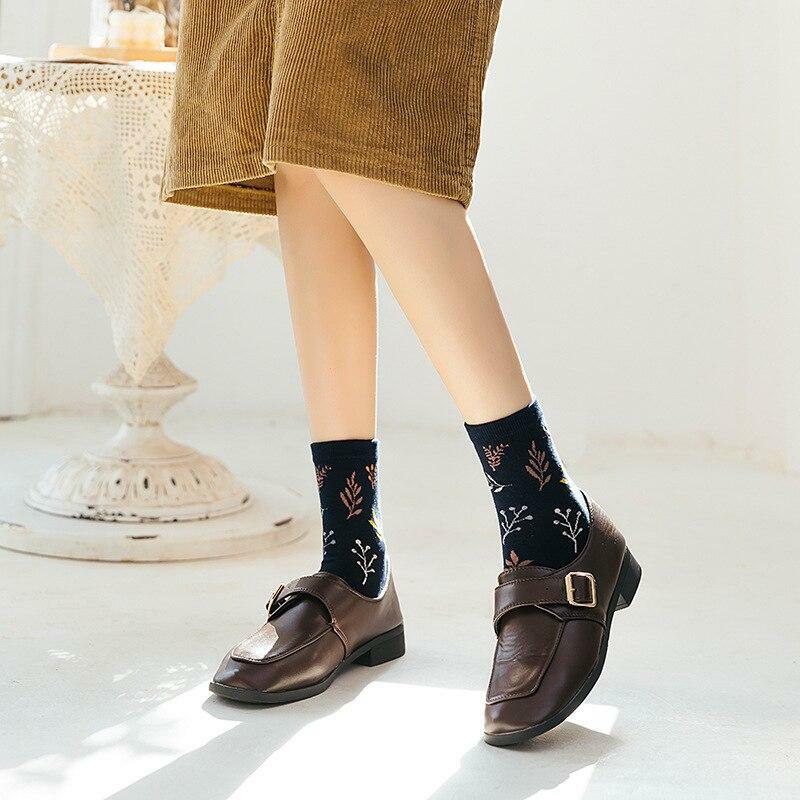 1 par de meias de algodão floresta impresso planta padrão suor-absorvente outono e verão menina meias estilo retro feminino tubo meias