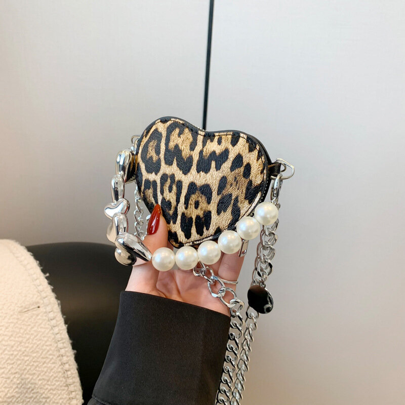 Tas tangan wanita bentuk hati macan tutul Mini tas selempang rantai mutiara untuk wanita tas bahu bermanik lucu dompet koin tas tangan malam