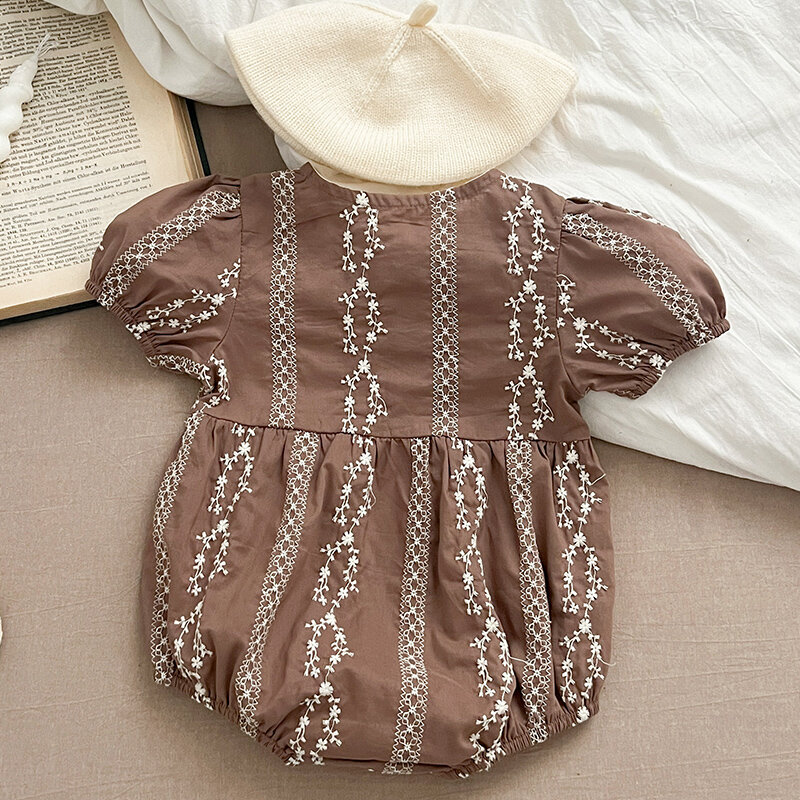 2024 nowe letnie ubrania dla dzieci 0-24M niemowlęta dziewczynki body z krótkim rękawem bawełniana haftowana malucha dziewczyny kombinezon