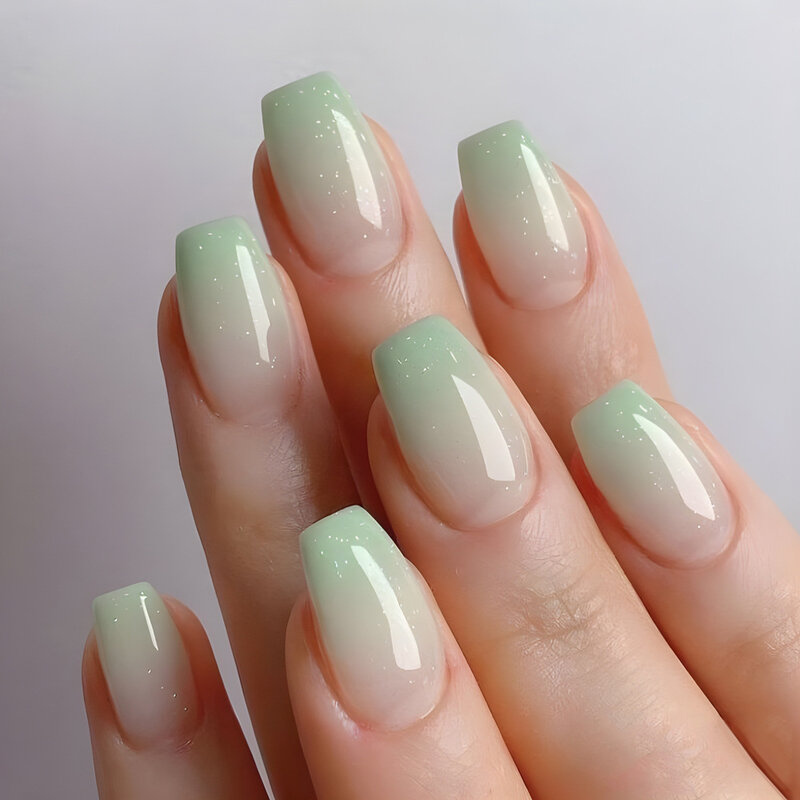 24pc Press on Nails unghie finte sfumate verde chiaro unghie Ballerina francesi vendita calda unghie finte corte punte per unghie a copertura totale