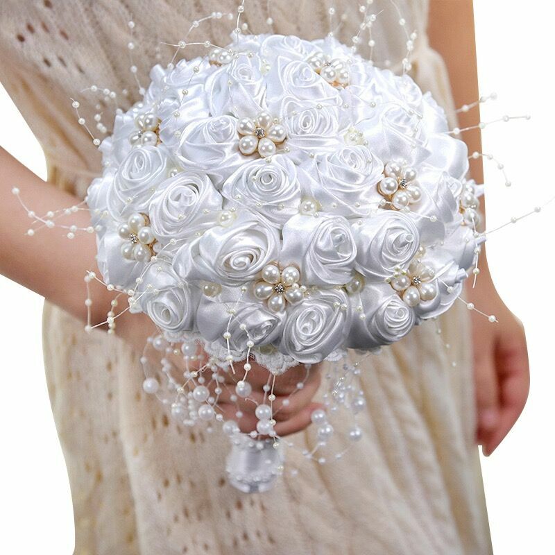 Buket bunga pernikahan pengiring pengantin buket pengantin manik-manik mutiara cantik bunga pita gading putih mawar buatan