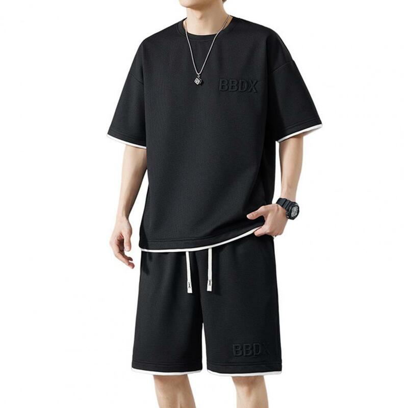 Conjunto de camiseta e calções com decote em O masculino, traje de treino de perna larga, elástico na cintura, cordão ajustável, verão, falso, 2 peças