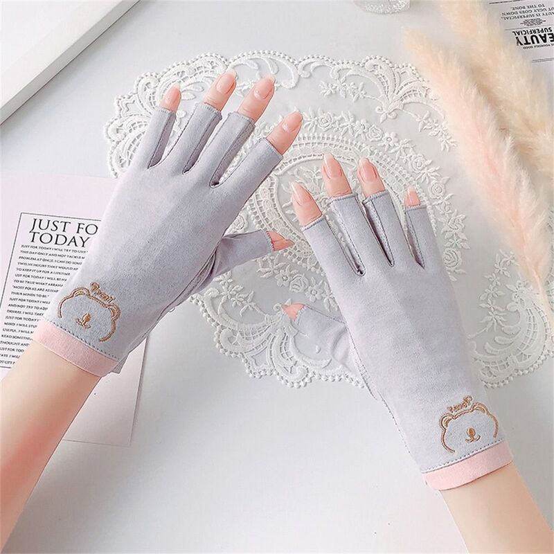 Тонкие солнцезащитные перчатки, модные короткие безпальцевые митенки с защитой от УФ-лучей, эластичная ткань