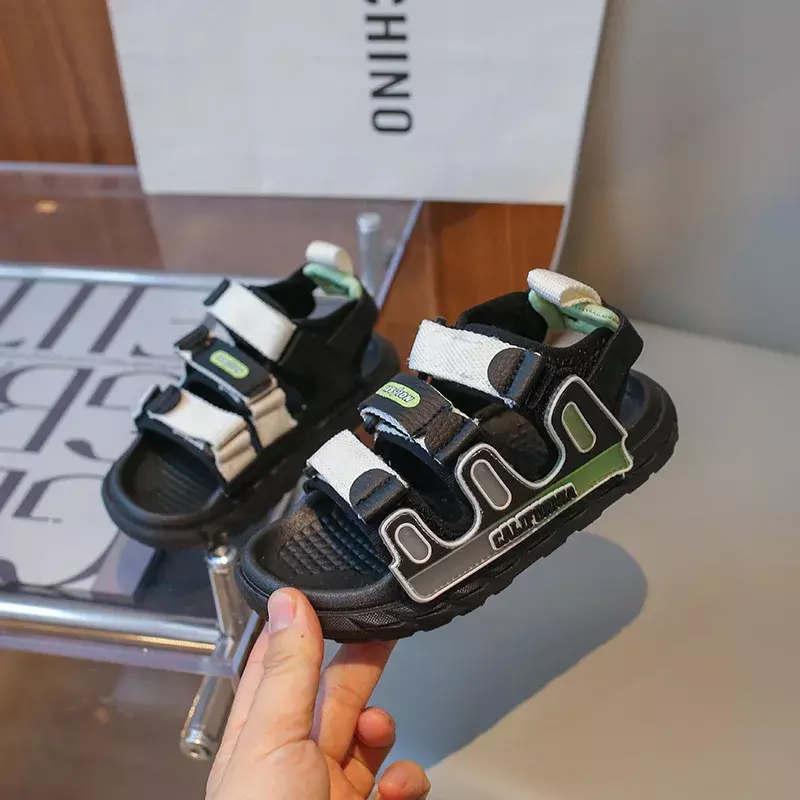 Sandali dolci per bambini 2024 nuova moda edizione coreana scarpe da principessa versatili per ragazze estive con temperamento suola morbida Color caramella