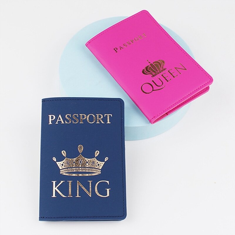 Soporte de pasaporte de cuero PU para hombres y mujeres, Protector de tarjeta de crédito de viaje, regalo de boda para pareja, amante, moda
