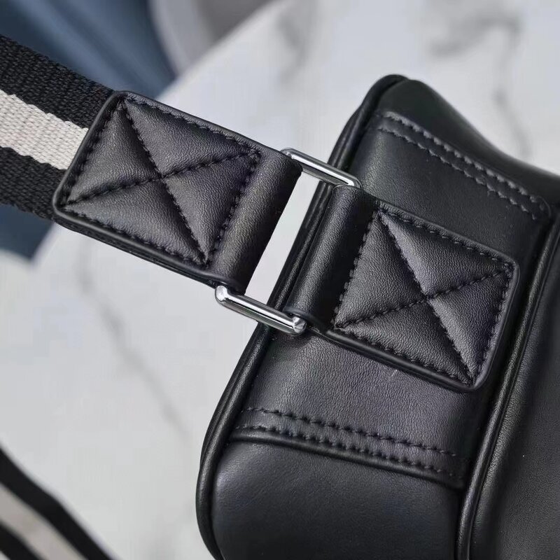 Luxury B Style Shoulder Bag Men's Casual Business Shoulder Bag Crossbody Bag Leather High Quality Men Chest Bag