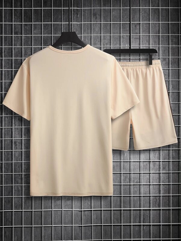 Summer Men's Fashion 2 Piece Sets Plus size Tracksuit Men's Sporty Style Printed t shirts Men T-shirt Shorts Suit