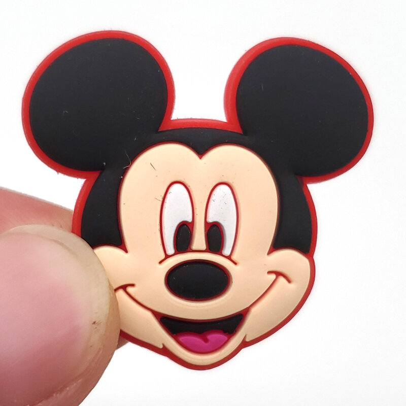 Disney 1pcs niedlichen Mickey & Minne PVC Schuh Charms Cartoon Sandalen Clogs DIY Pins Zubehör dekorieren Mädchen Kinder Weihnachten Party Geschenke