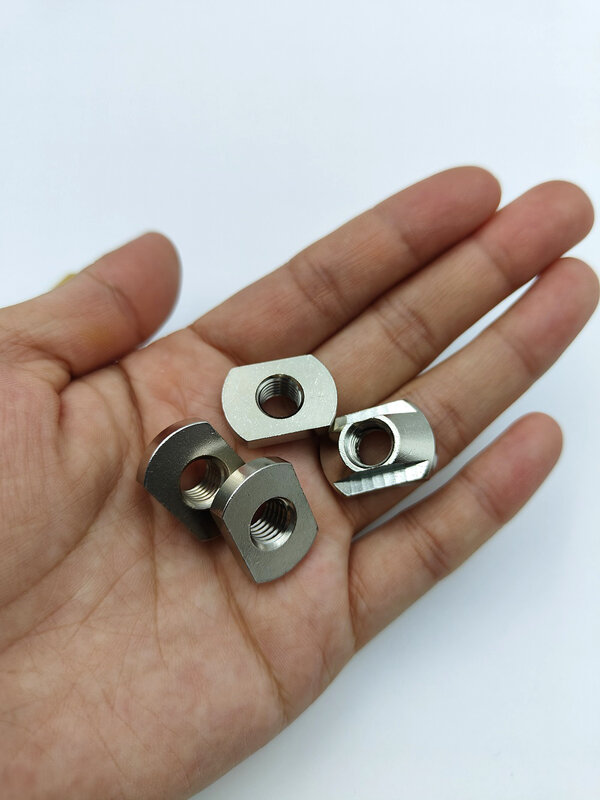 4Pcs M8 / M6 Hydrofoil Mounting Brass T-Nuts For Water Sports Surfing All Hydrofoil Tracks Outdoors Surfing Accessories