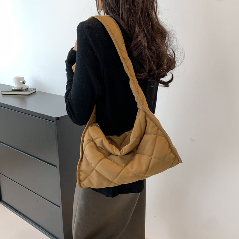 Bolso cruzado universitario de estilo coreano, bolsa de hombro acolchada de Color sólido, bolso de diseñador de gran capacidad, suave y ligero