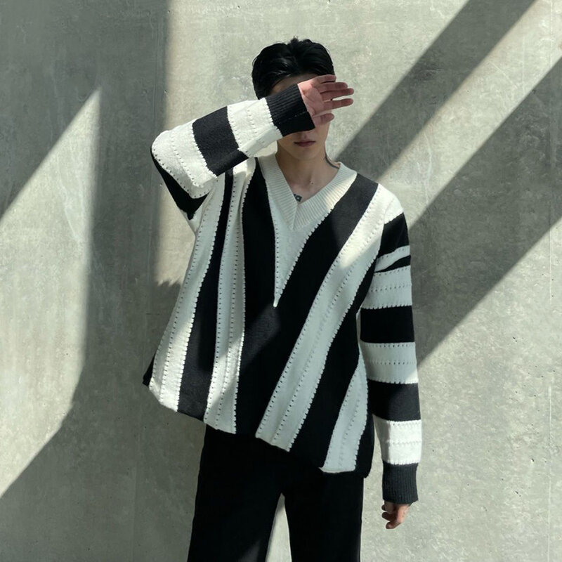 Men Korean Style Casual Contrasting Color Striped Sweater Genderless Fashion Hollow Retro Loose Lazy Style V-Neck Sweater Unisex