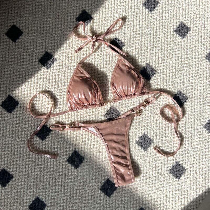 Conjunto de Bikini Sexy para mujer, traje de baño de superficie brillante con perlas de imitación, sujetador Halter con cordones, Tanga brasileño, ropa de playa
